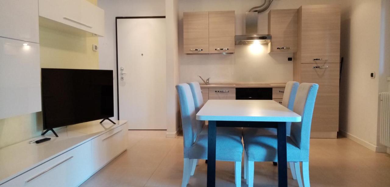 Residence Alessandra Supervacanza House - ドマーゾ エクステリア 写真